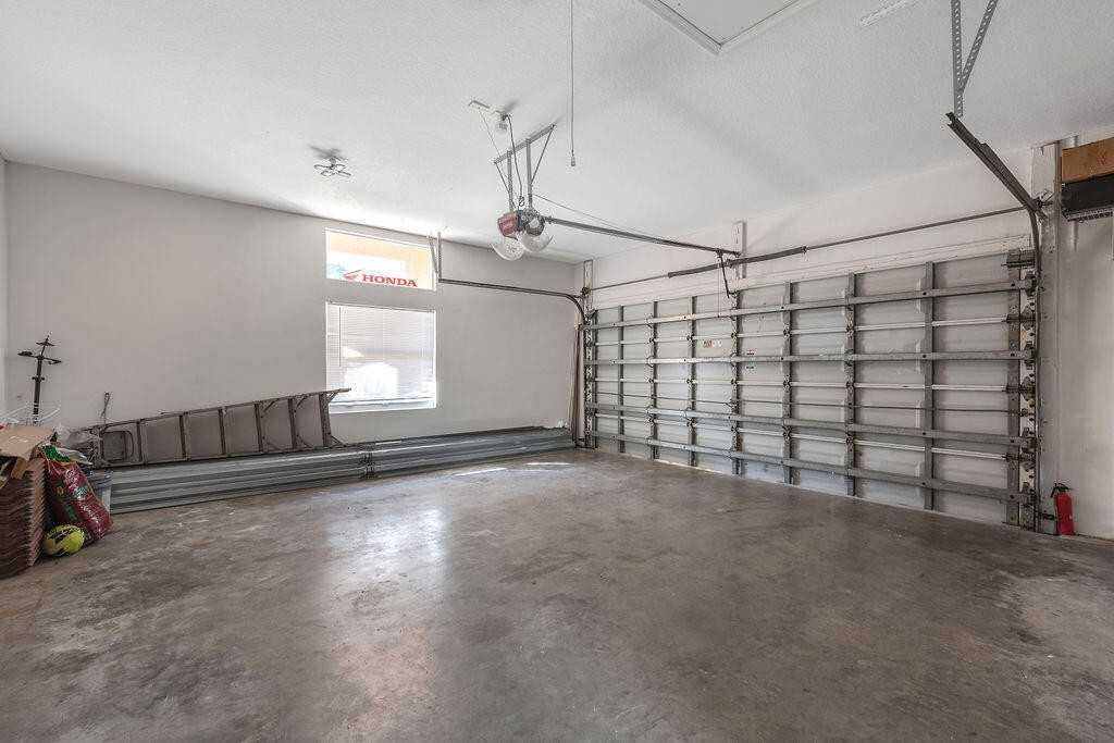 13577 52nd Ct N #13577 - Photo 7 of 37