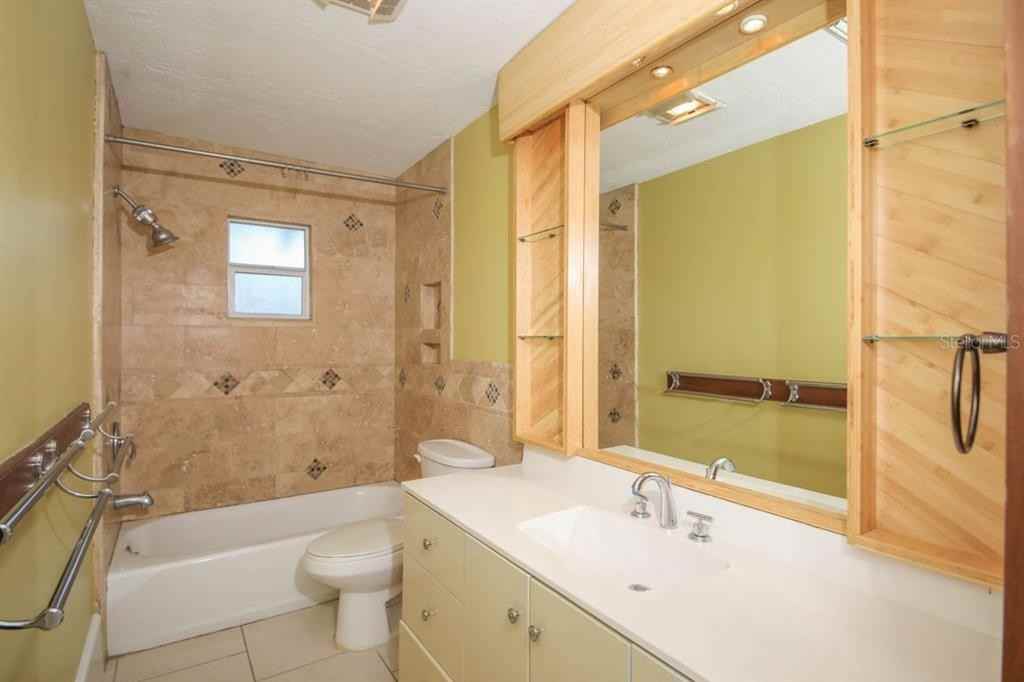 1000 Gantt Ave #1000 - Photo 2 of 31