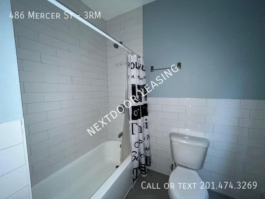 486 Mercer St #3RM - Photo 3 of 8