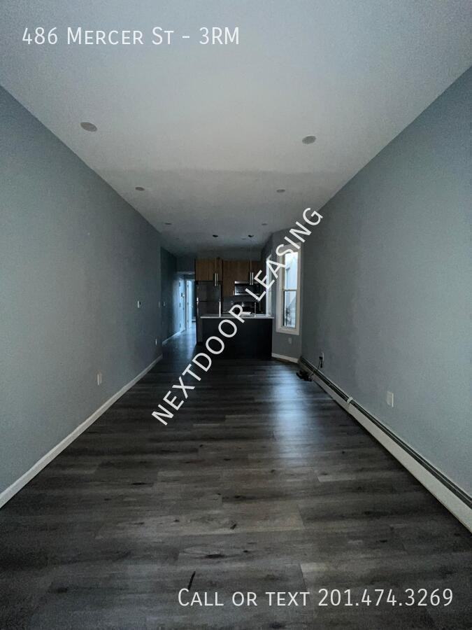 486 Mercer St #3RM - Photo 7 of 8