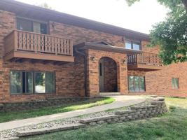 featured image of 914 E Elm St