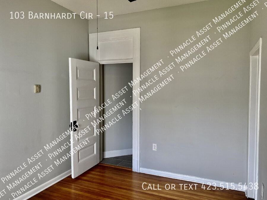 103 Barnhardt Cir #15