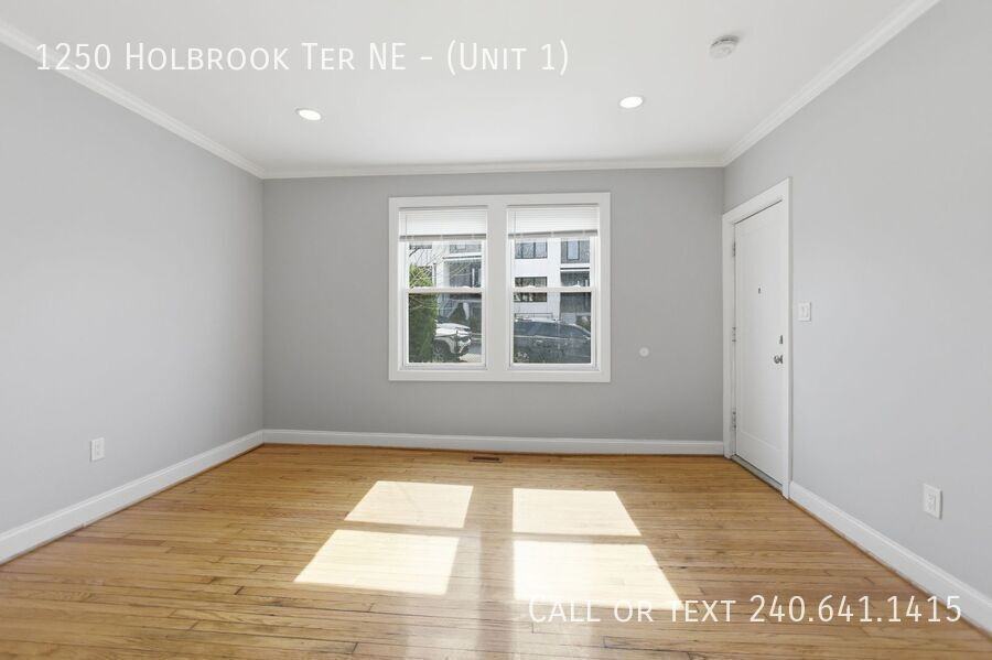 1250 Holbrook Ter Ne #UNIT1