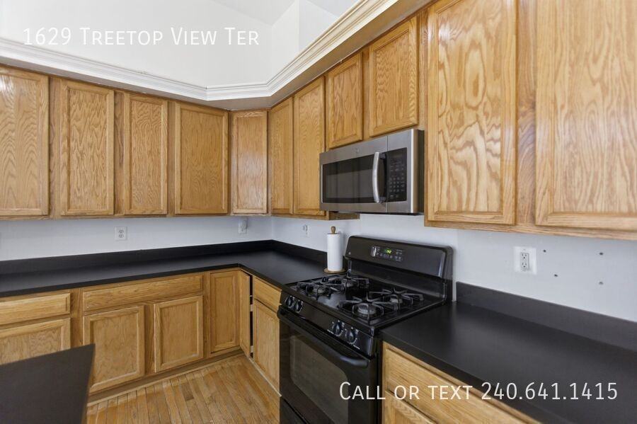 1629 Treetop View Ter - Photo 7 of 40