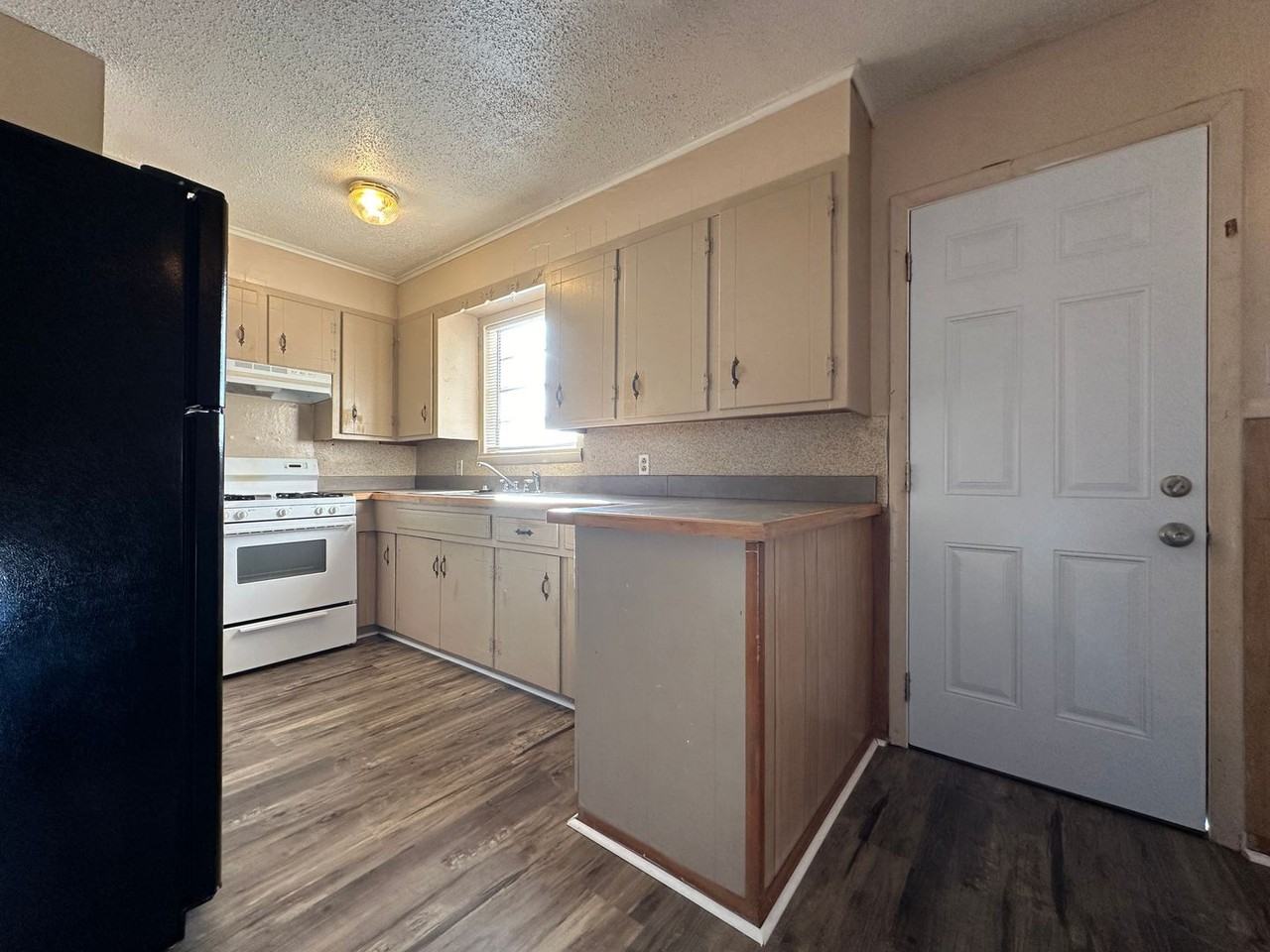 8022 Highway 271 S - Photo 6 of 13