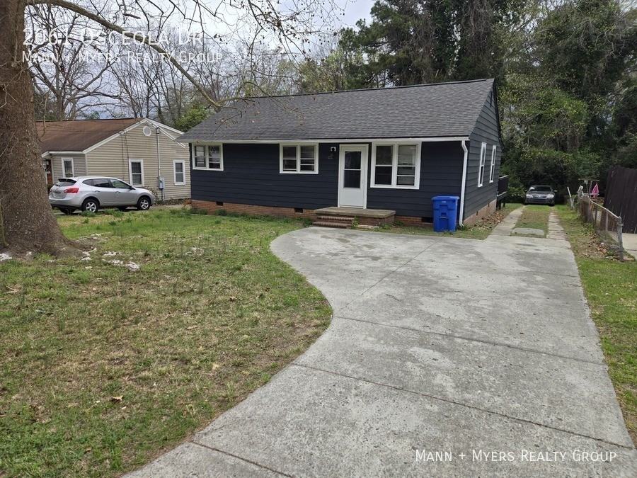 2061 Osceola Dr - Photo 2 of 26