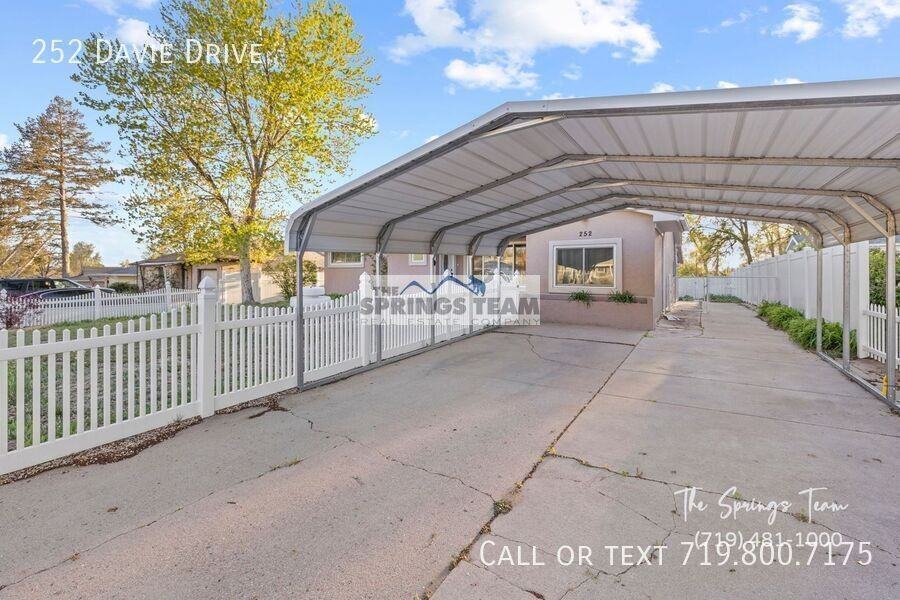 252 Davie Dr - Photo 4 of 43