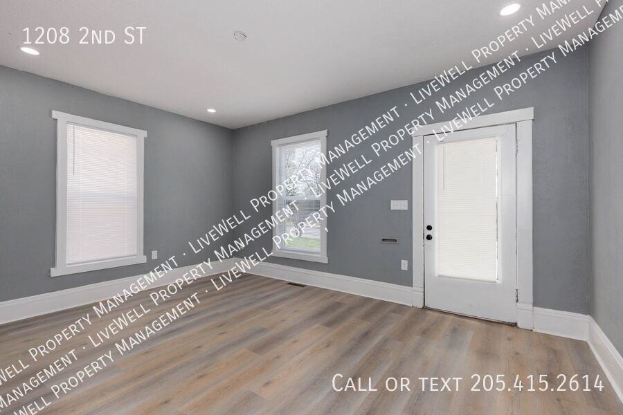 1208 2nd St - Photo 6 of 17