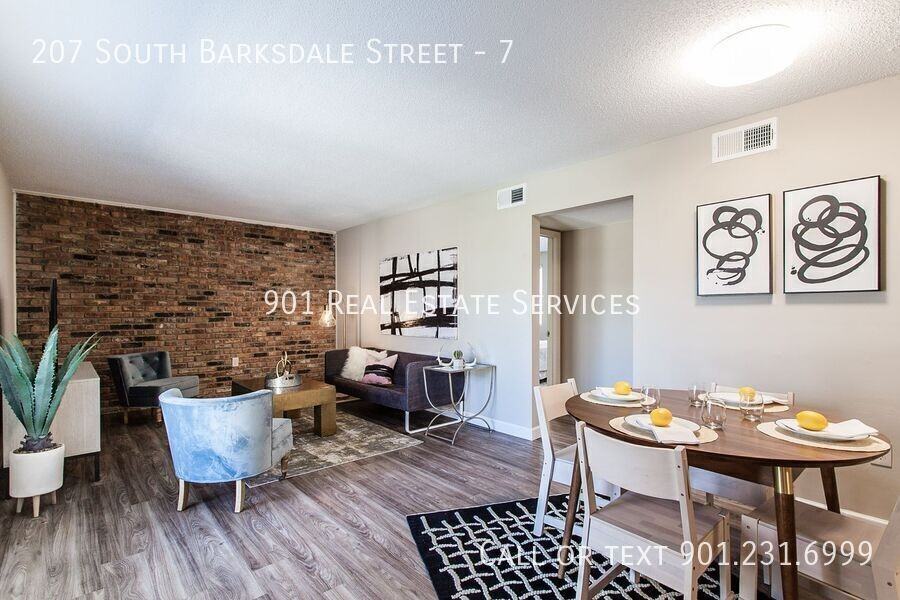 207 S Barksdale St #7 - Photo 3 of 23