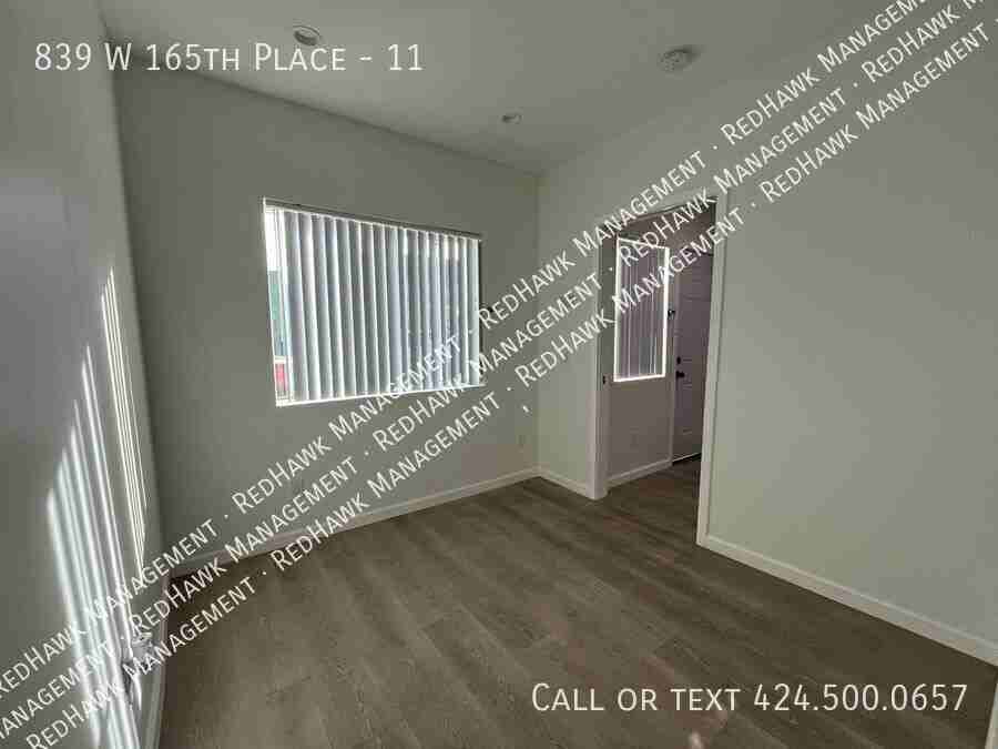 839 W 165th Pl #11 - Photo 5 of 7