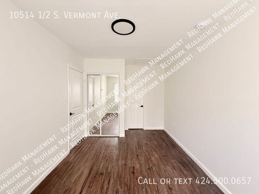 10514 1/2 S Vermont Ave - Photo 6 of 11