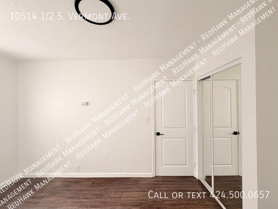 10514 1/2 S Vermont Ave - Photo 7 of 11