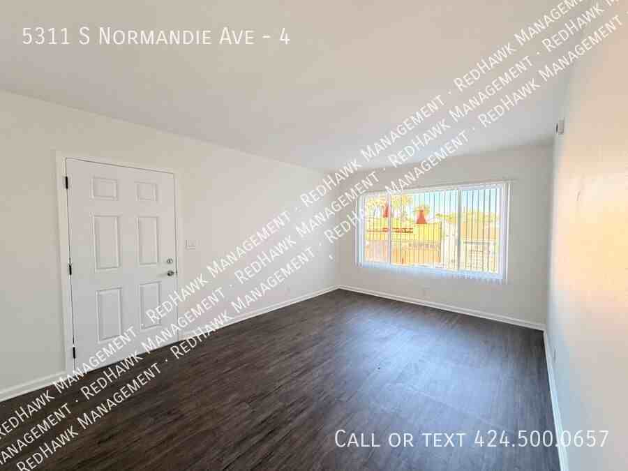 5311 S Normandie Ave #4 - Photo 3 of 15