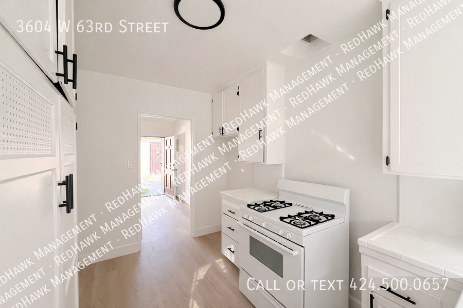 3604 W 63rd St - Photo 4 of 9