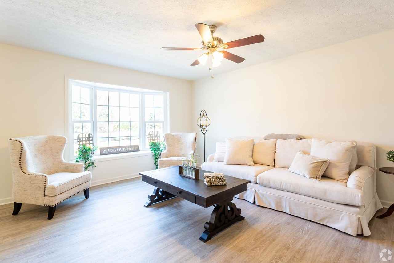 161 Redon Cir - Photo 3 of 15