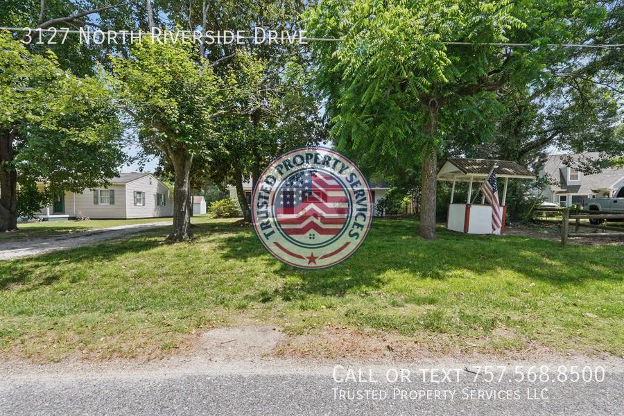 3127 N Riverside Dr - Photo 2 of 25