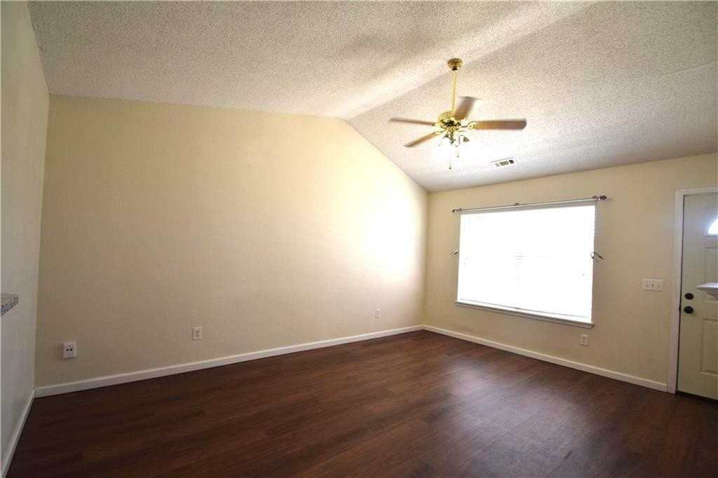 207 Se 16th St - Photo 5 of 20