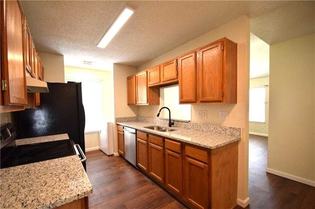 207 Se 16th St - Photo 6 of 20