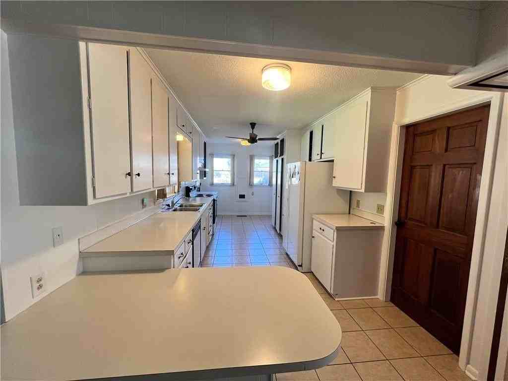 1402 Westwood Ave - Photo 6 of 13