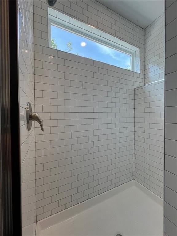 1347 W Hendrix St #3 - Photo 4 of 12