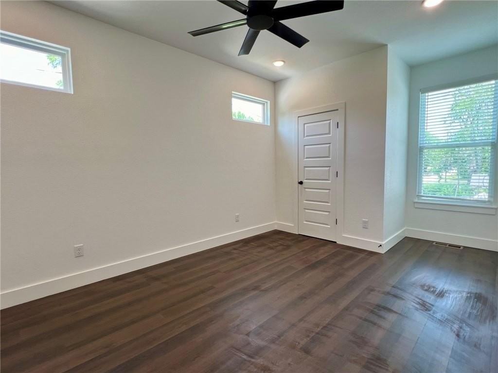 1347 W Hendrix St #3 - Photo 6 of 12