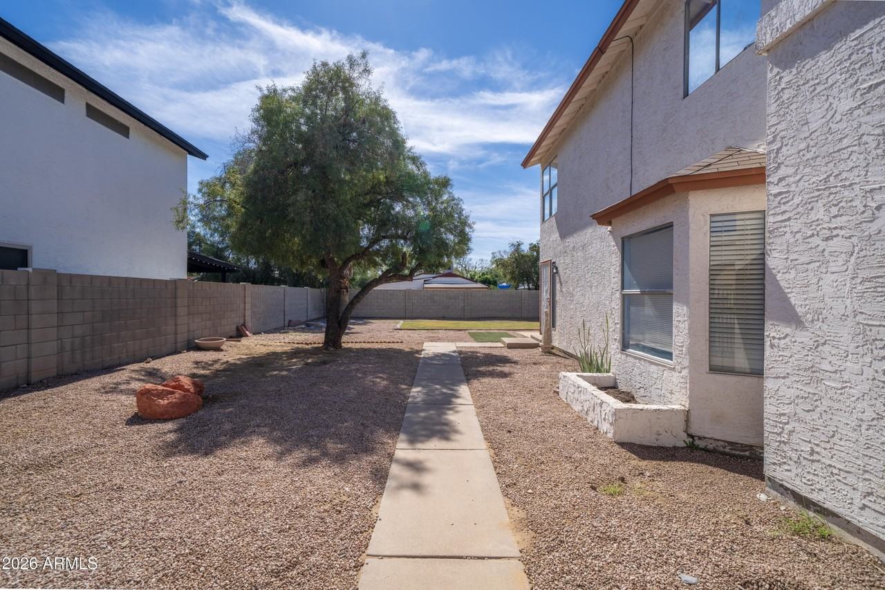 4439 W Westcott Dr - Photo 6 of 50