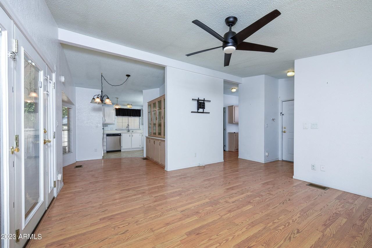 6178 S Pinehurst Dr - Photo 4 of 14