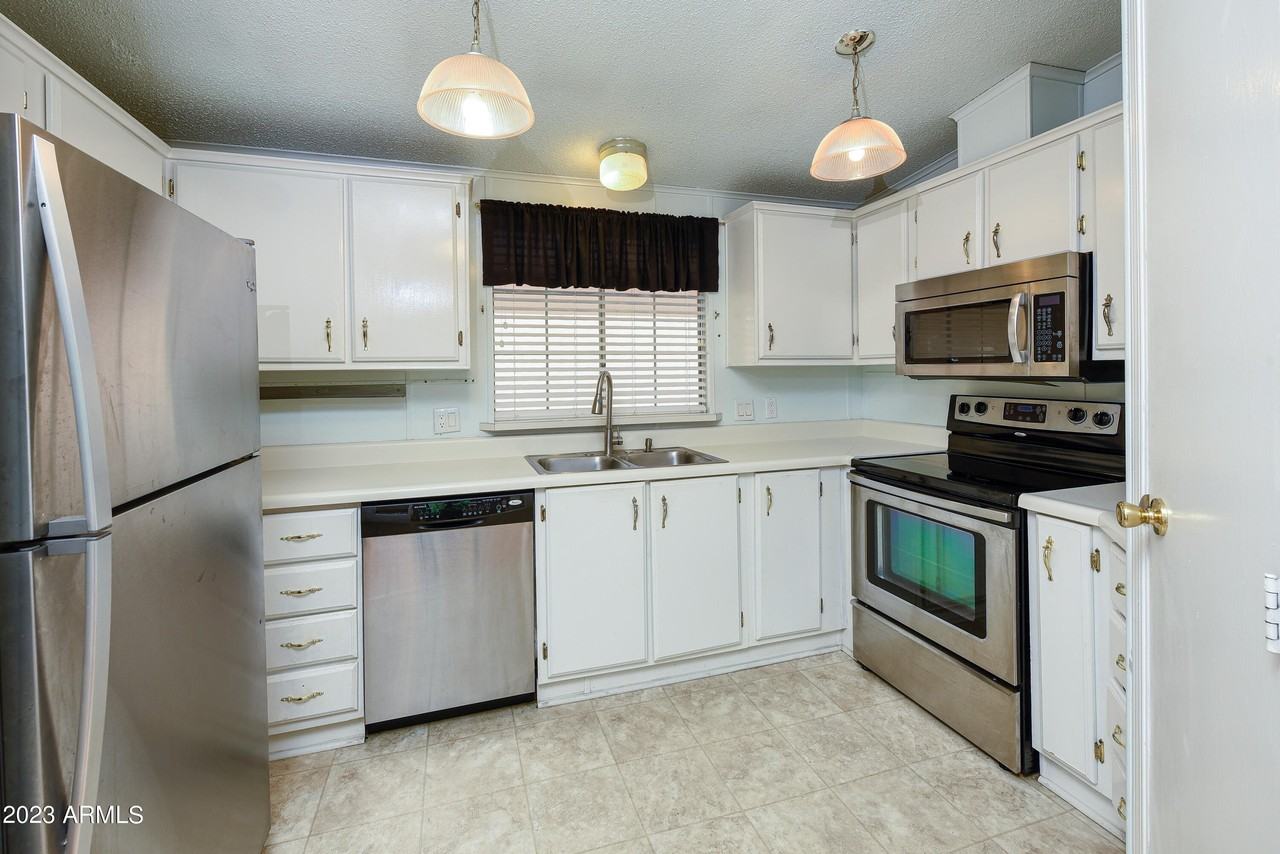 6178 S Pinehurst Dr - Photo 5 of 14