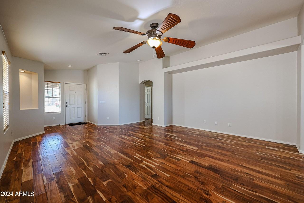 7423 W Pueblo Ave - Photo 2 of 25