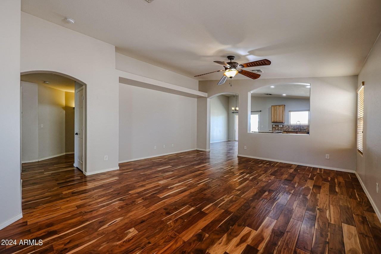 7423 W Pueblo Ave - Photo 4 of 25