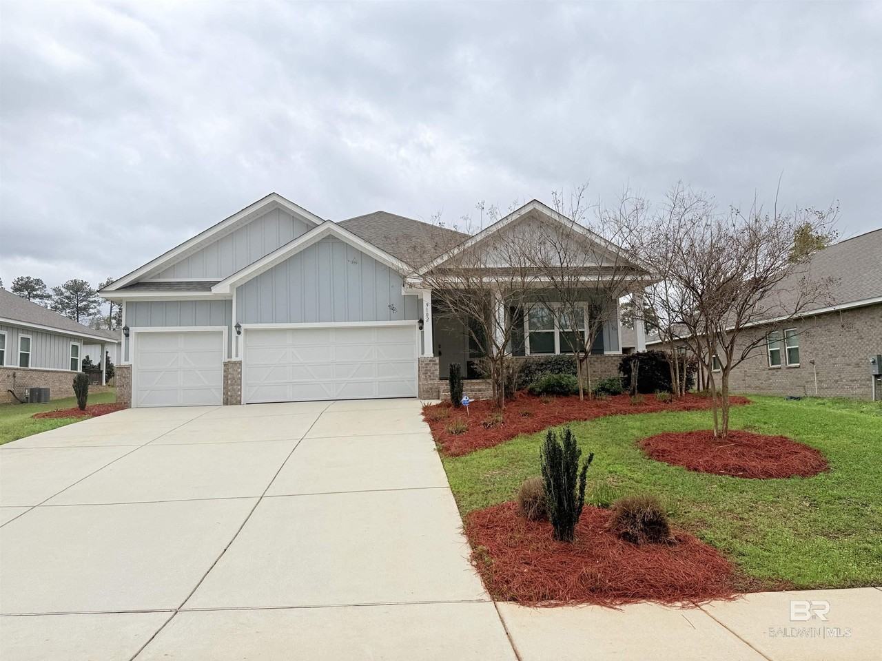 9102 Diamante Blvd - Photo 2 of 23