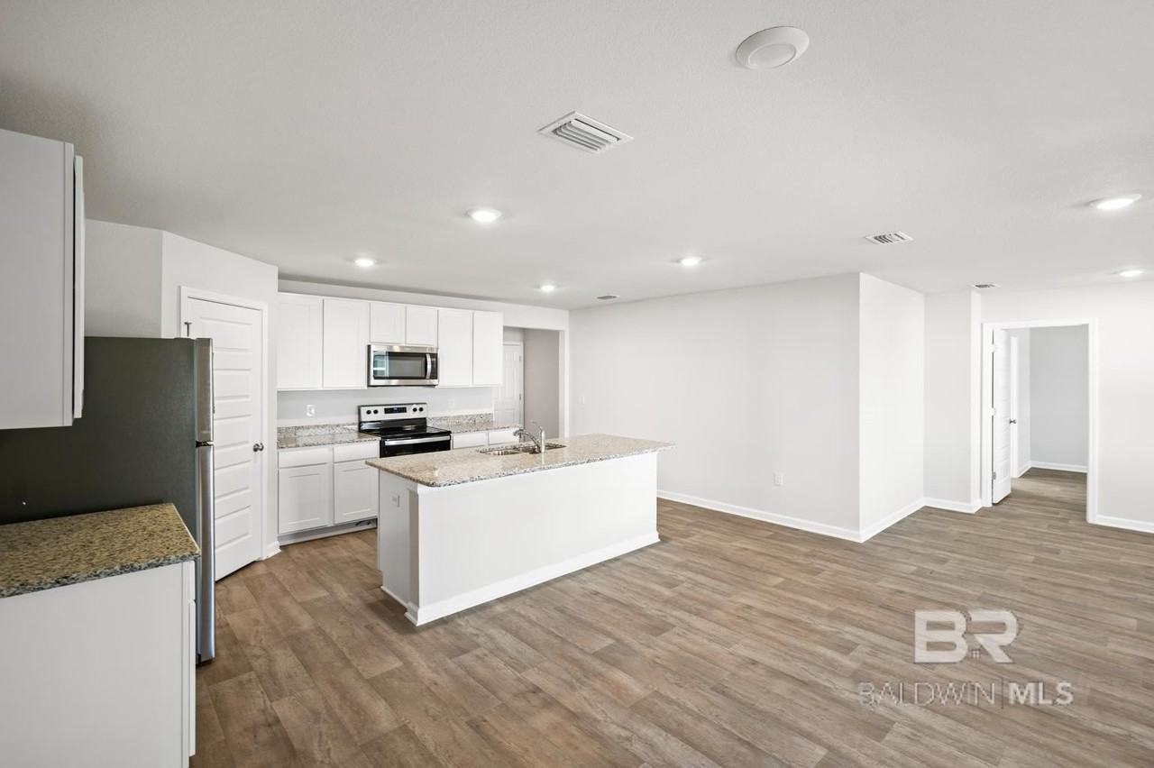 18885 Markle Dr - Photo 6 of 13