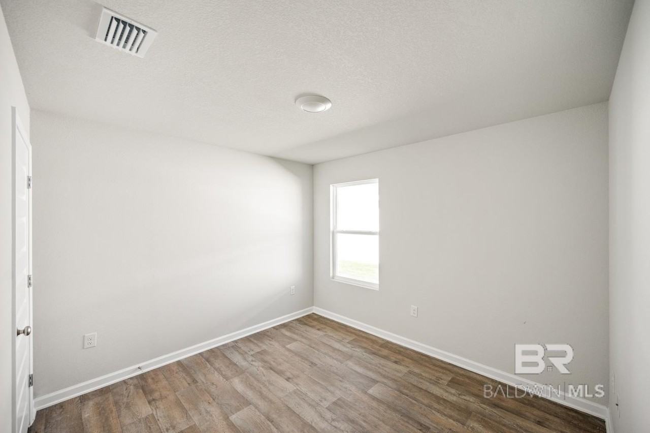 18885 Markle Dr - Photo 7 of 13