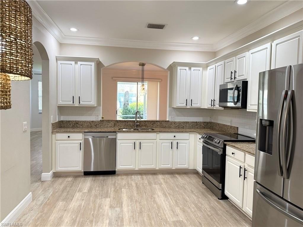 9723 Heatherstone Lake Ct #5 - Photo 6 of 32