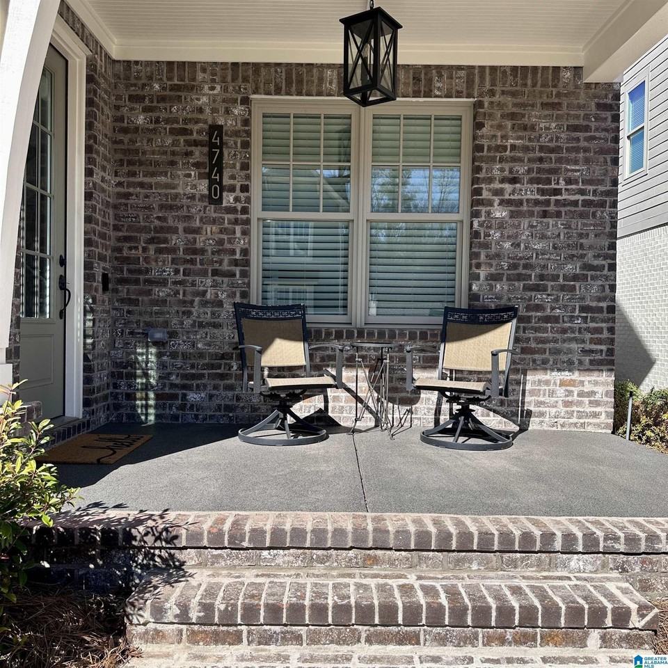 4740 Arden Way - Photo 2 of 37