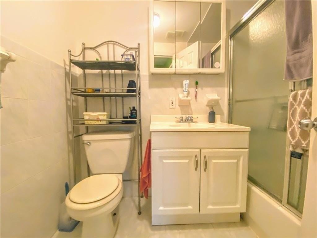 345 92nd St #2A - Photo 5 of 18