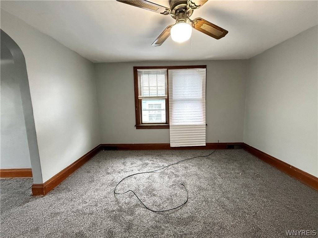 110 Gerald Ave - Photo 4 of 11