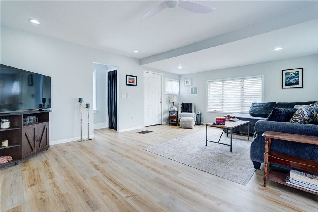 523 Elmgrove Rd - Photo 7 of 28