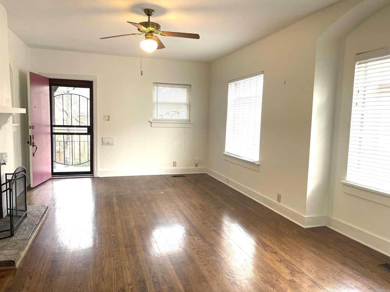 212 Vernon Ave - Photo 3 of 14