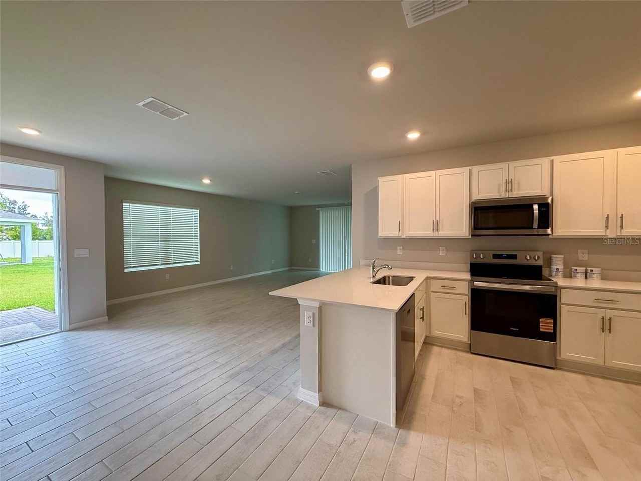 9404 Sunbeam Cir - Photo 5 of 27