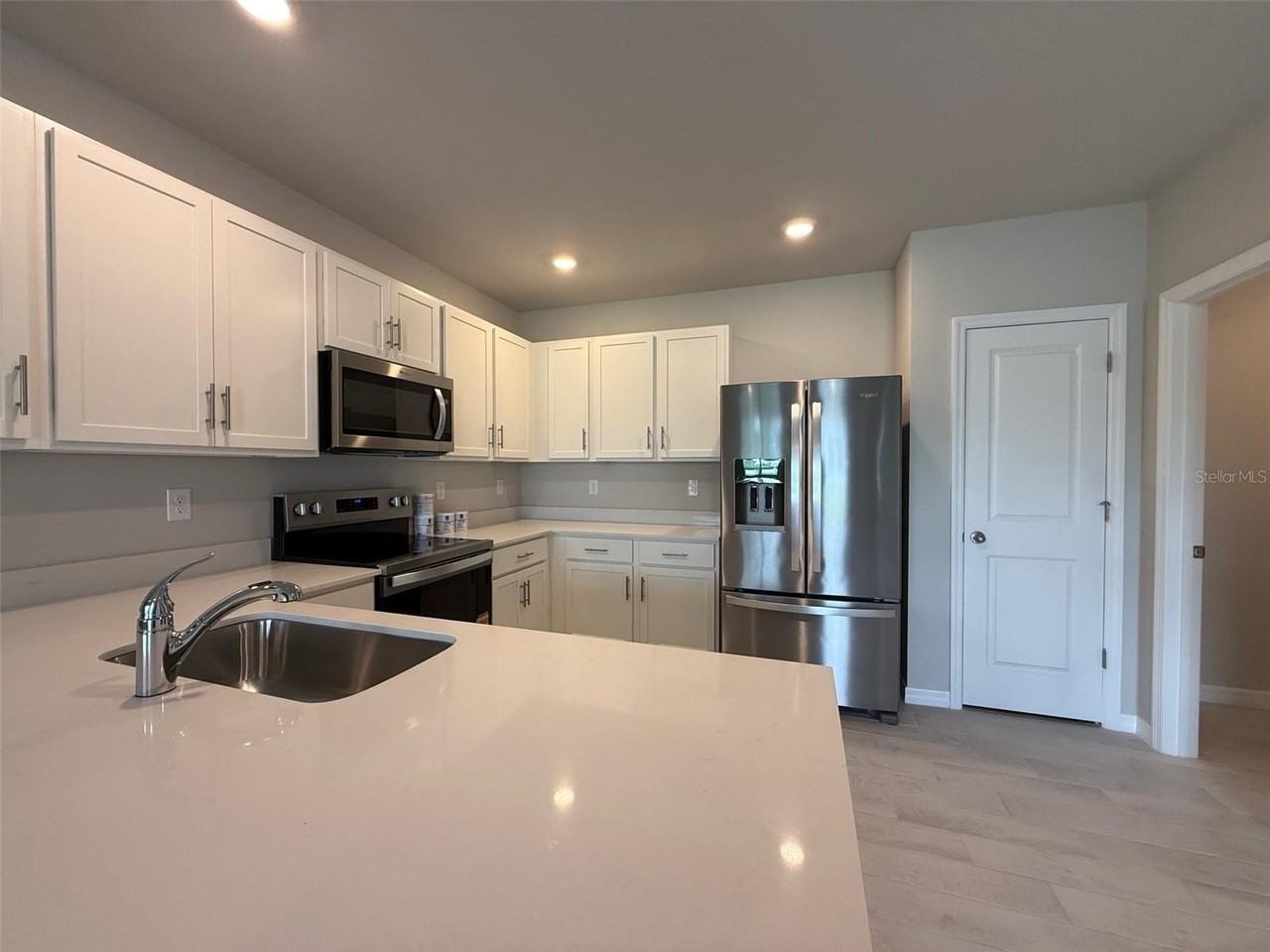 9404 Sunbeam Cir - Photo 7 of 27