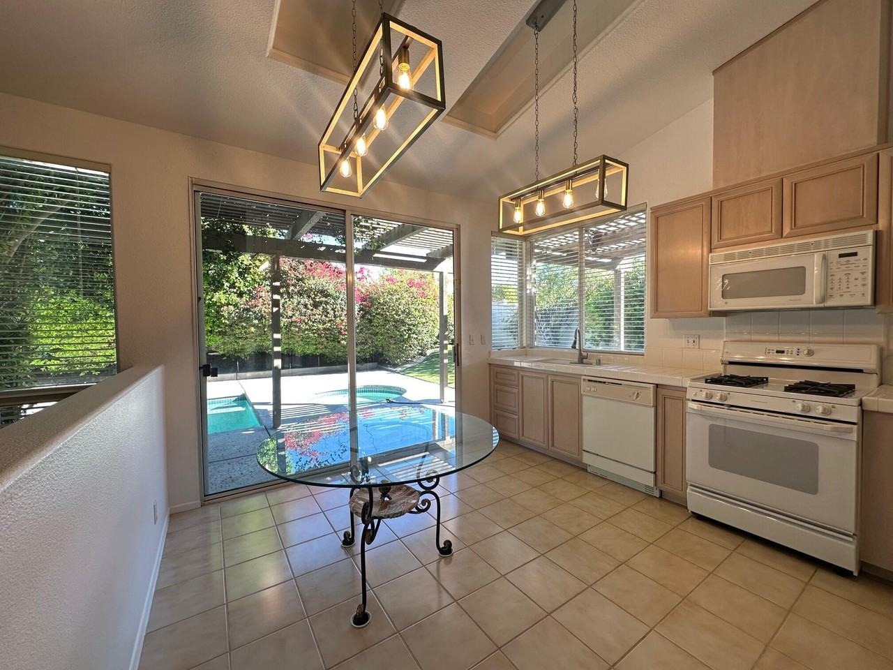 248 Strada Fortuna - Photo 4 of 15