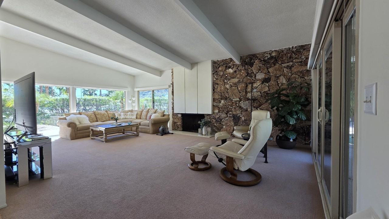 1303 N Rose Ave - Photo 5 of 32