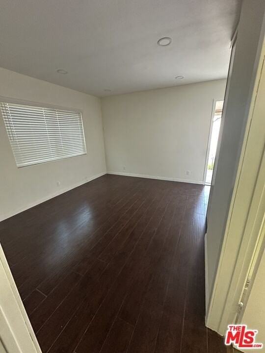 10961 1/2 Roscoe Blvd - Photo 4 of 6