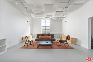 featured image of 558 Rose Ave Apt 3 #Apt 3