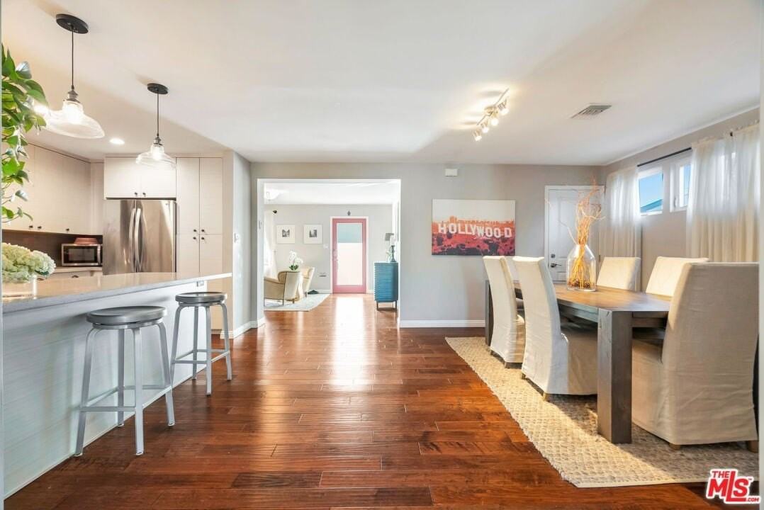 4952 Placidia Ave - Photo 5 of 38