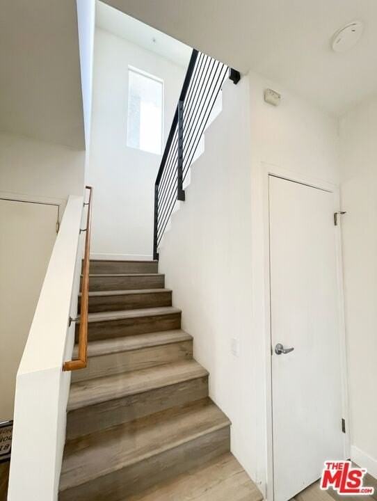 1188 W 36th Pl Apt 5 - Photo 5 of 10