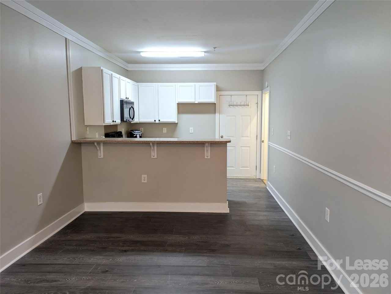 234 Harbour Place Dr - Photo 5 of 23