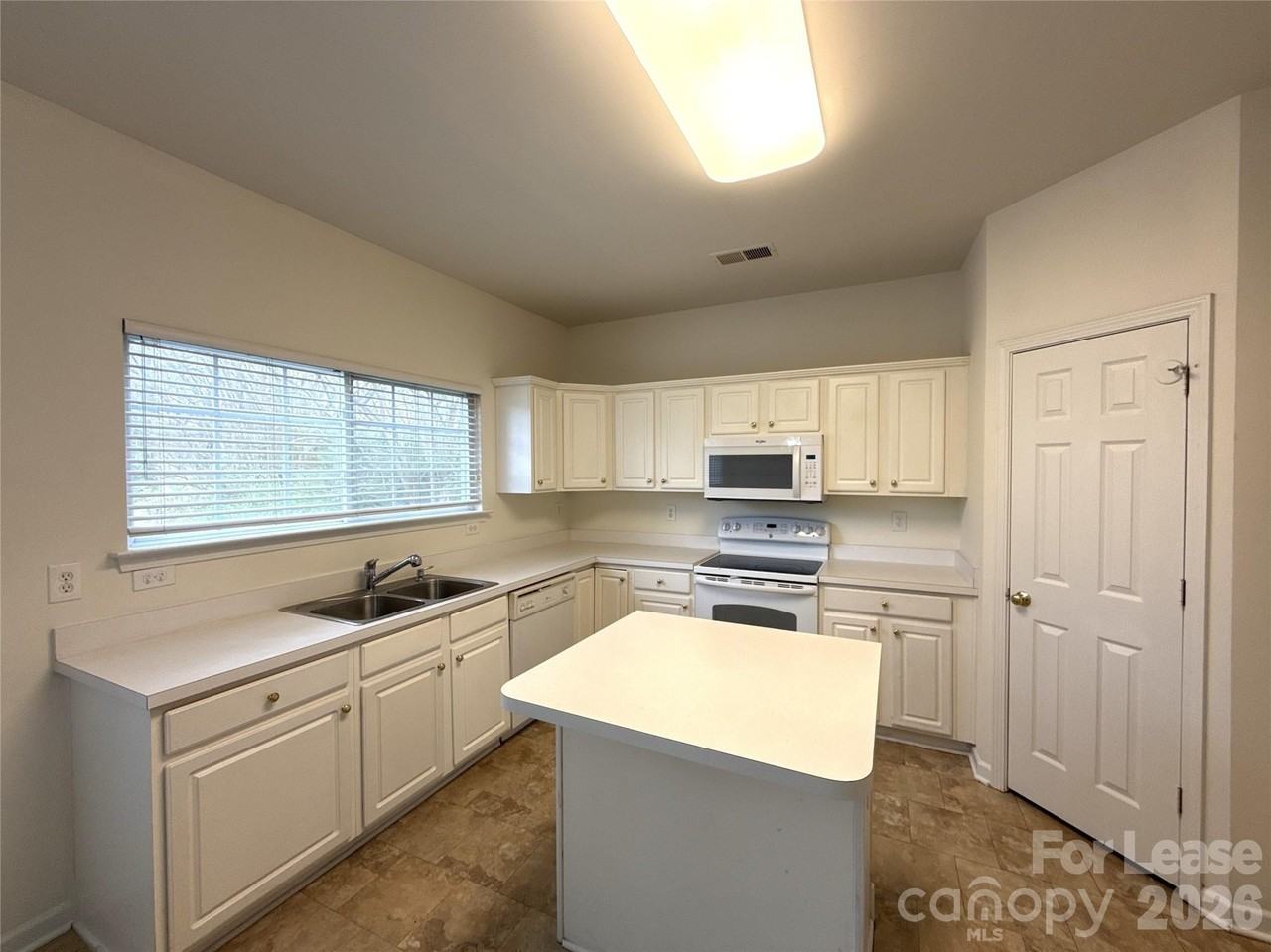 2618 Hartley Hills Dr - Photo 6 of 19