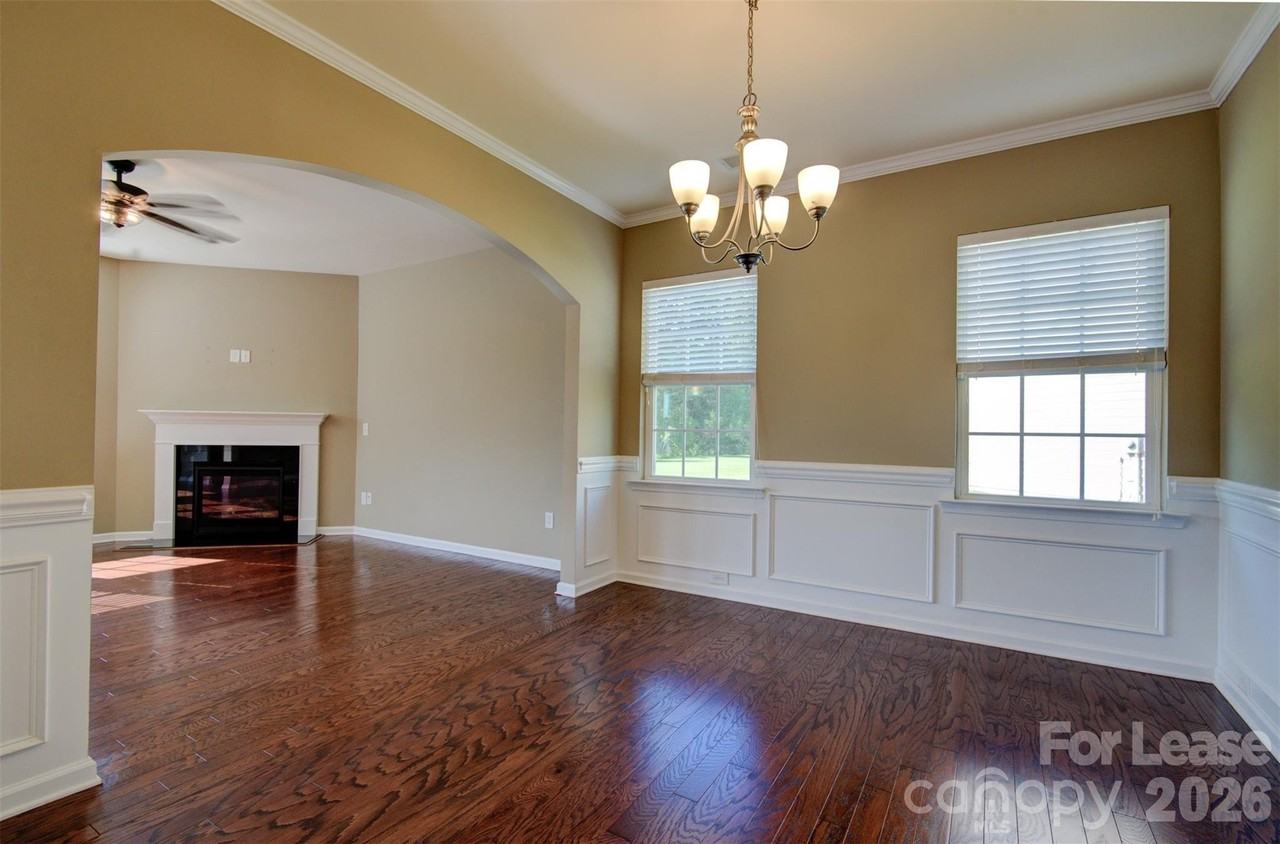 16125 Hammersmith Farm Dr - Photo 2 of 47